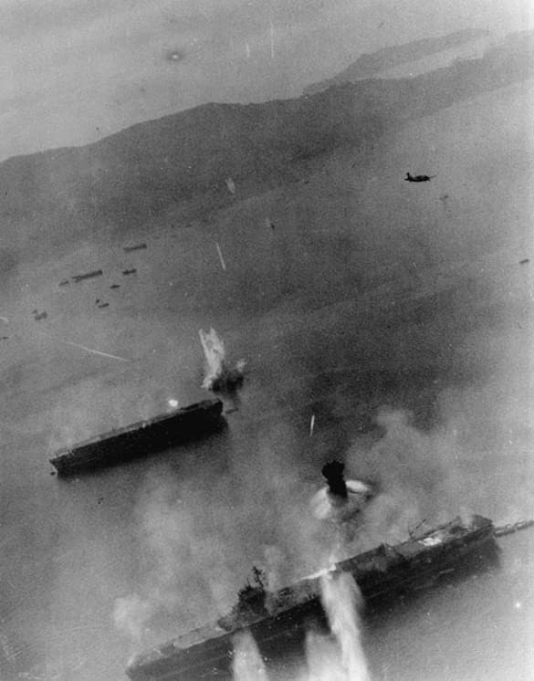 【呉軍港空襲】エセックス艦載機の攻撃を受ける空母葛城